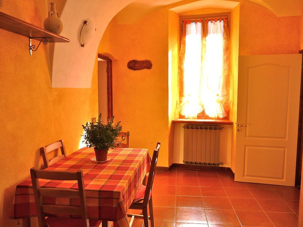 Il Ruscello Apartment Dolceacqua Cameră foto